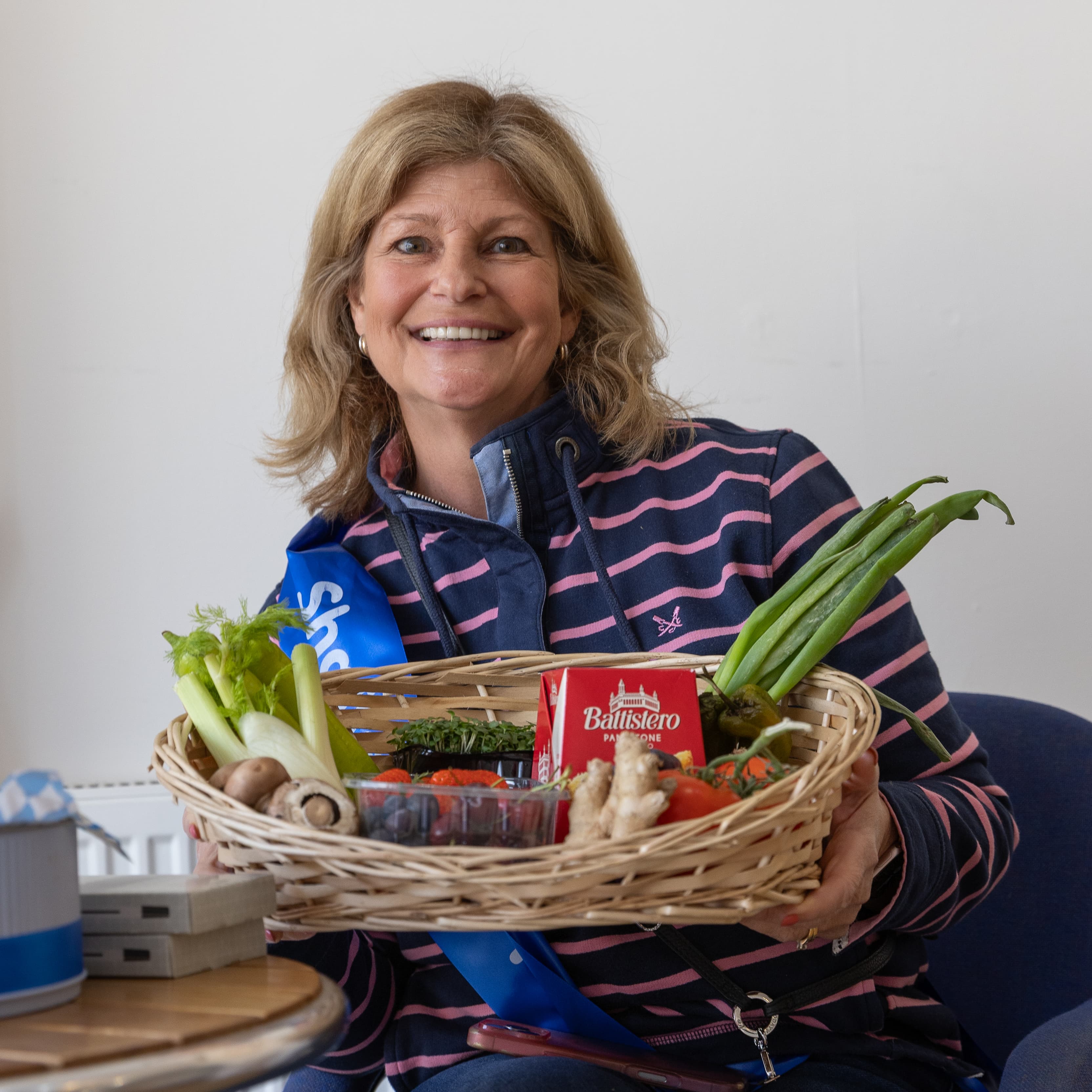Sue McGoldrick giving out prizes for the Ingredients Hunt